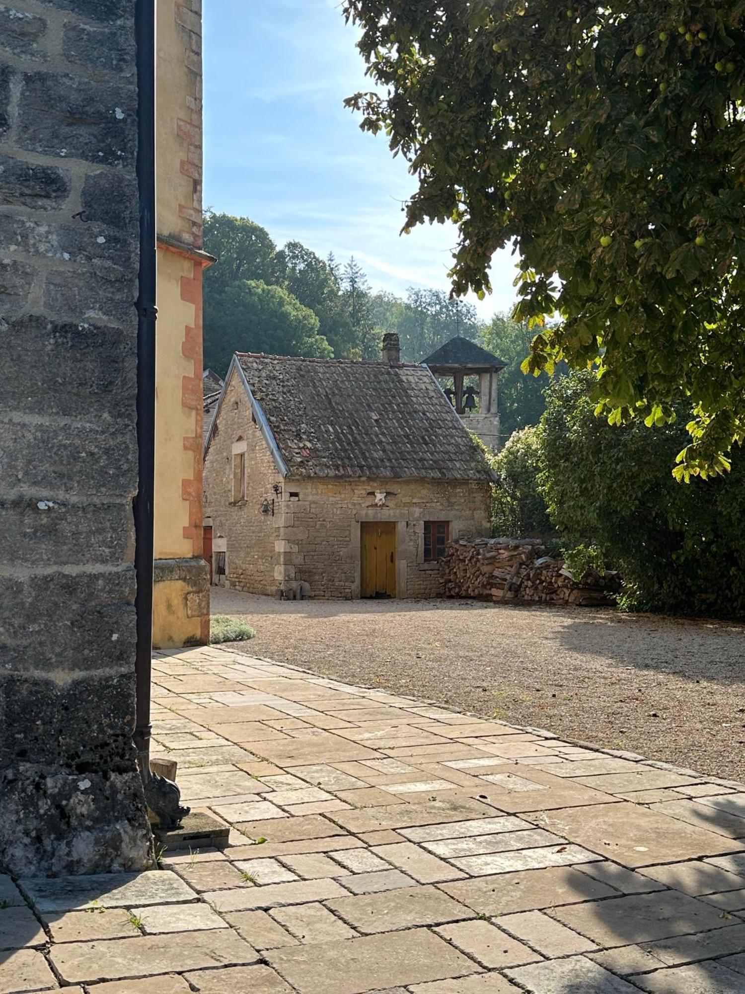 Chateau De Champrenault, Voyagez Dans Le Temps Bagian luar foto